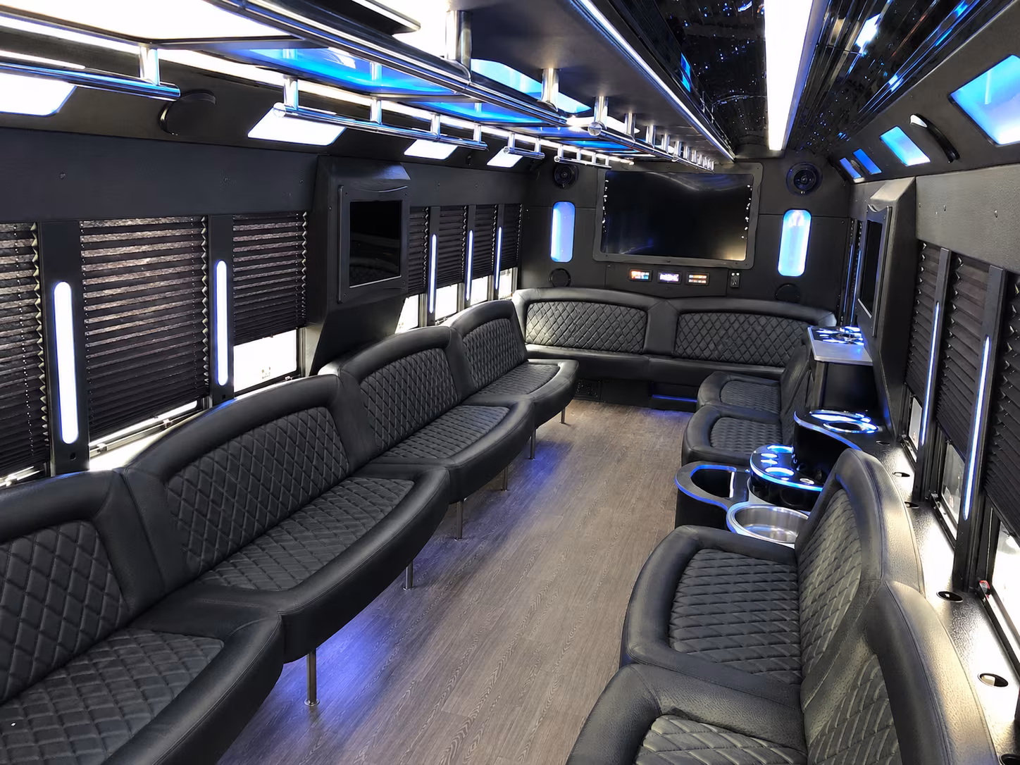 Fort Lauderdale Birthday, Sweet 16, & Quinceañera Transportation party bus exterior