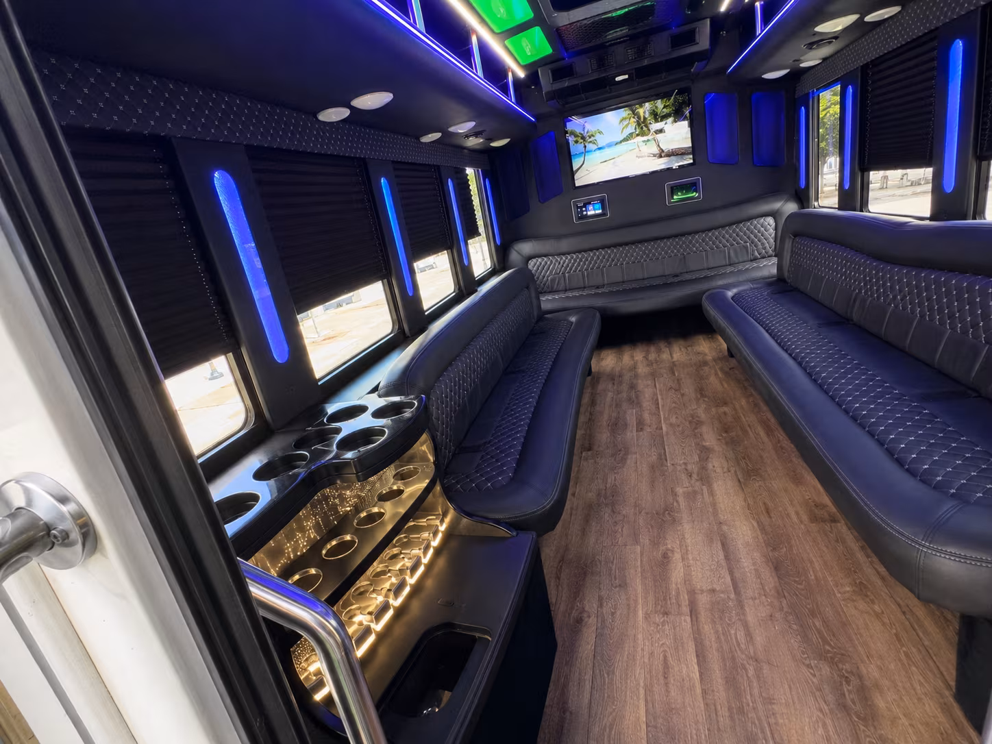 Fort Lauderdale Birthday, Sweet 16, & Quinceañera Transportation party bus exterior