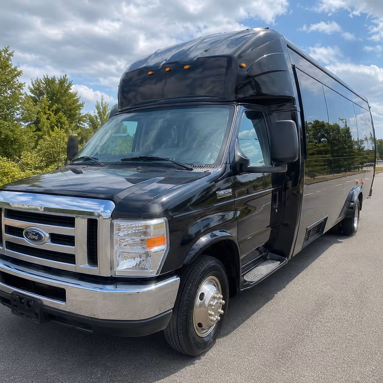 Fort Lauderdale Prom & Homecoming Transportation party bus exterior