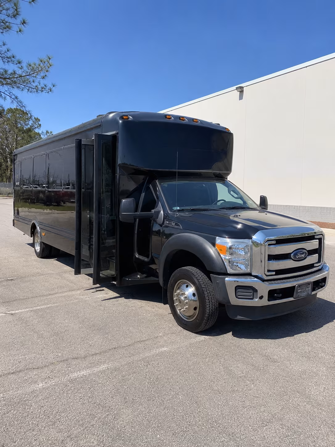 Fort Lauderdale Wedding Transportation party bus exterior
