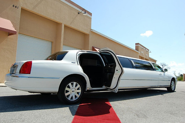 lincoln limo rental near ft lauderdale